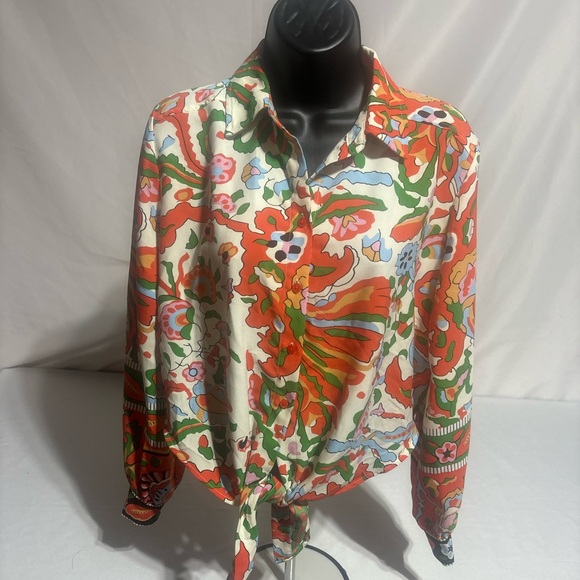 cupcakes & cashmere Tops - cupcakes & cashmere Multicolor Floral Paisley Tie Front Cropped Blouse Size : XS